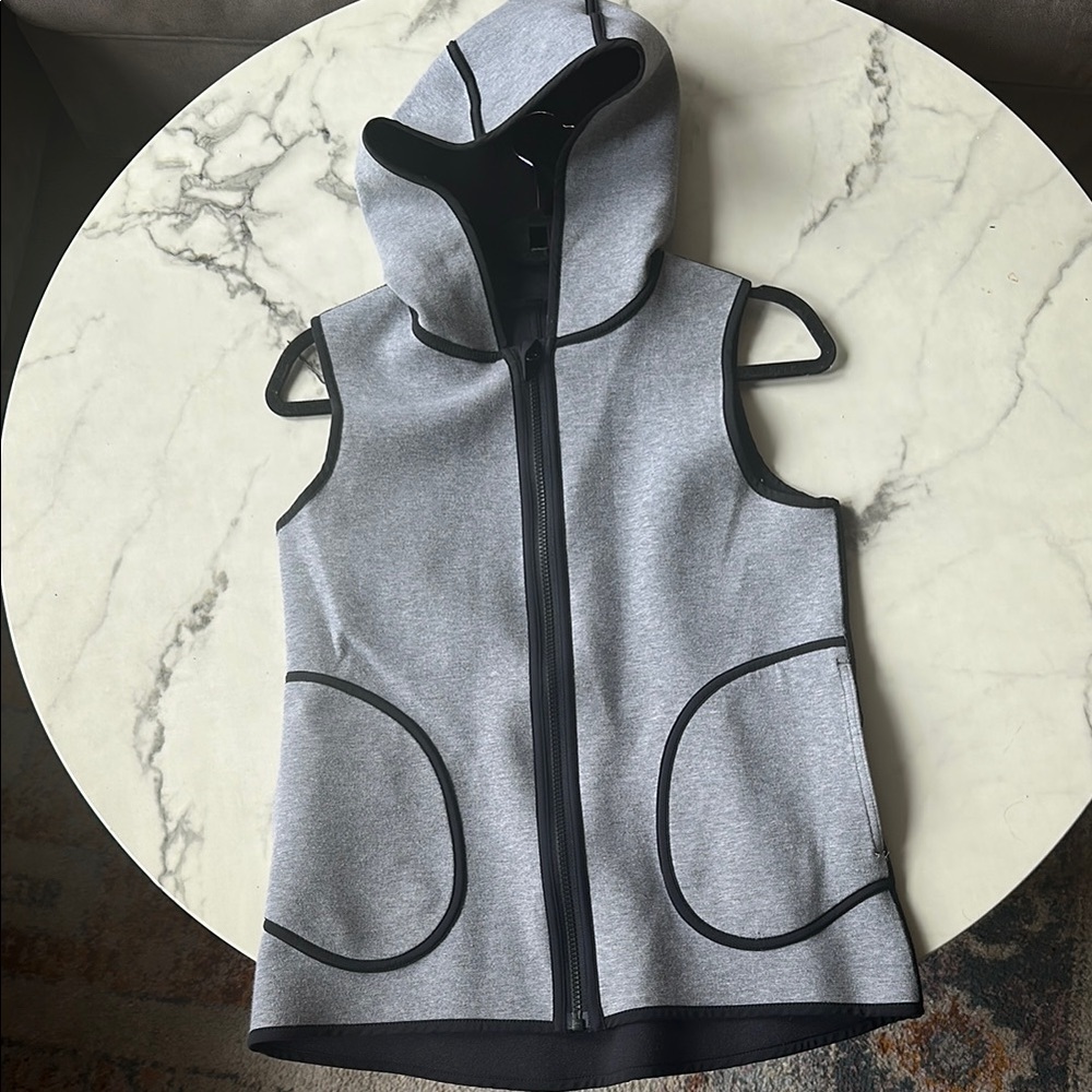 Gray Sleeveless Hoodie Vest